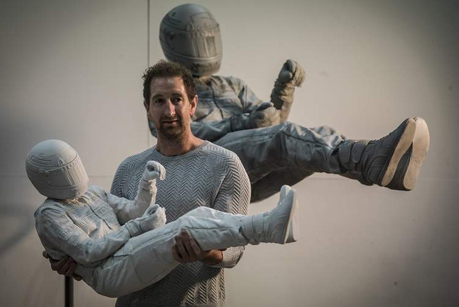 Paul Oz_socha-Ayrtona-Sennu.jpg